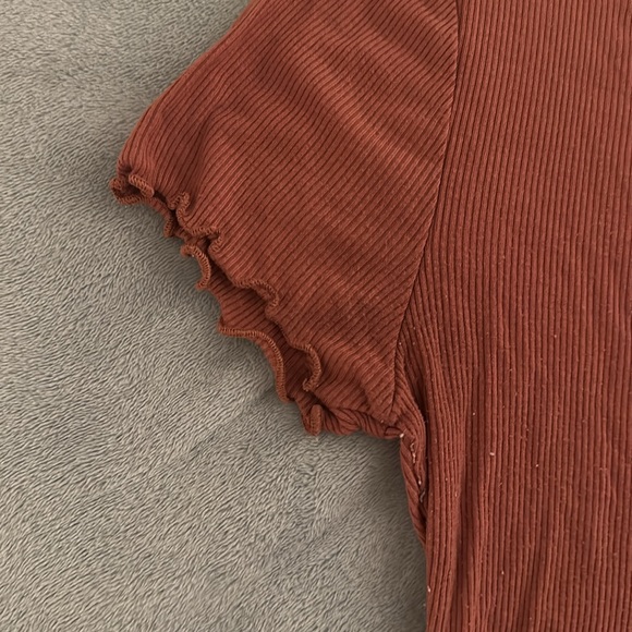 Lettuce Cut Ribbed Tee - Picture 2 of 3